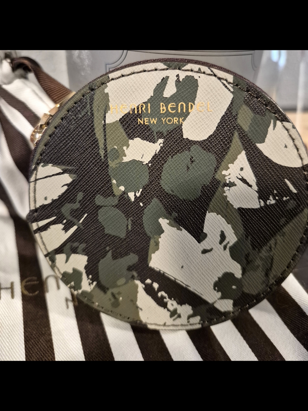 Henri Bendel Camo Round Coin Purse + Dust Bag – Rare Print